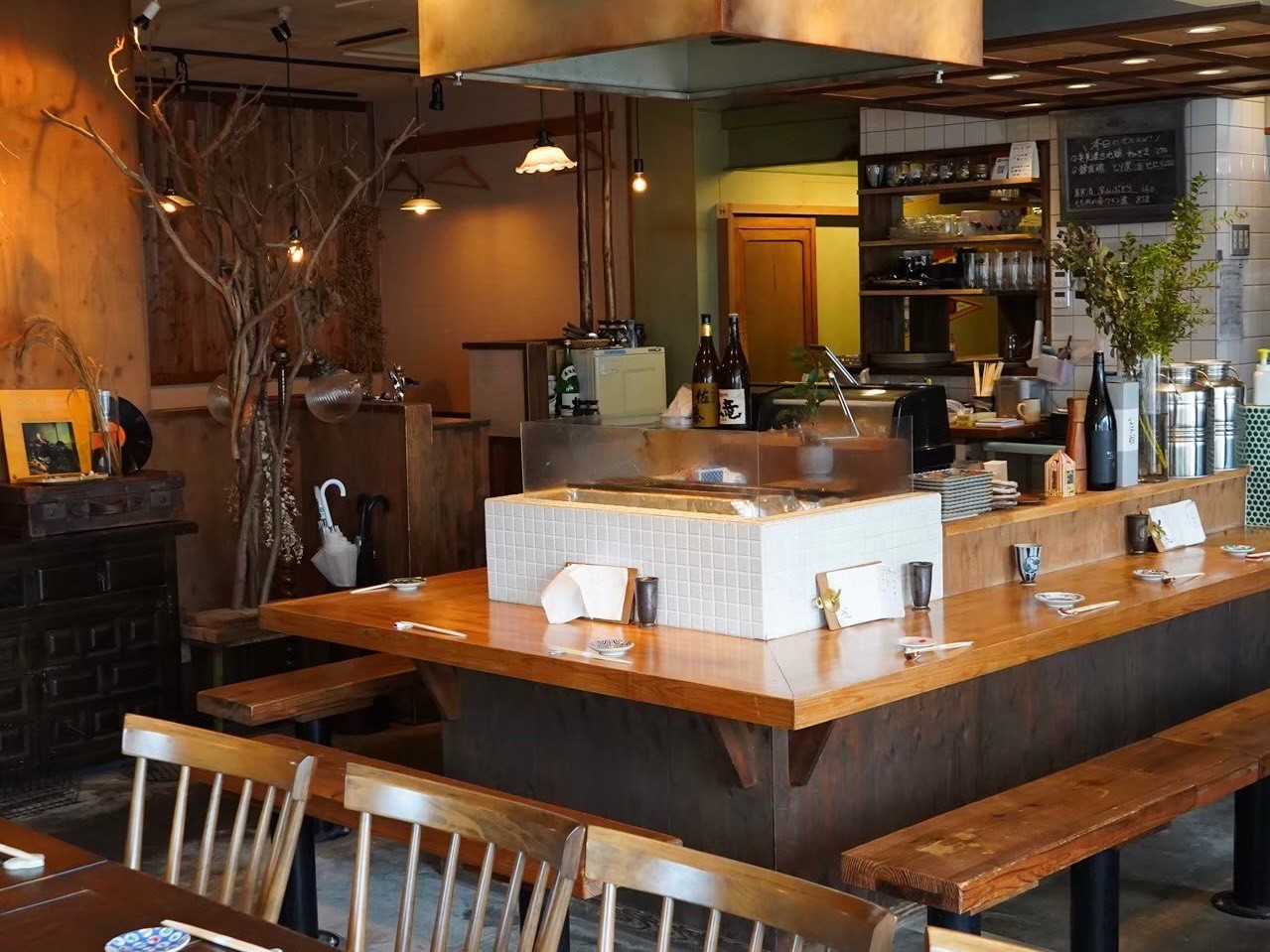 鳥料理と炭火焼 鶏やま